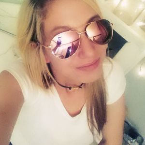 Meet your Posher, Denise